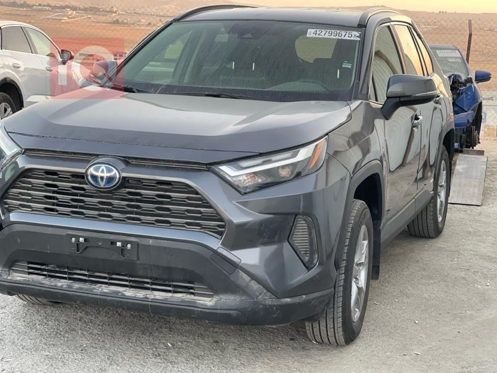 تۆیۆتا ڕاڤ 4